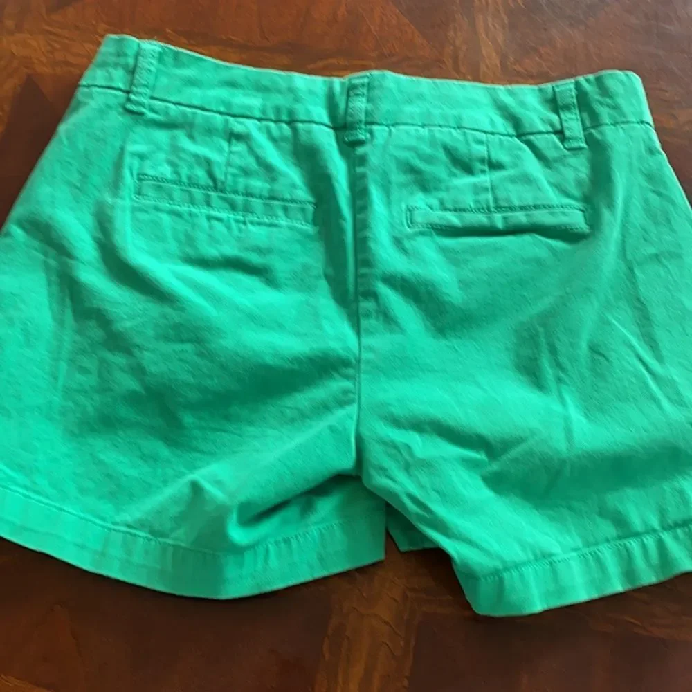 Crown & Ivy Caroline women’s green shorts size 2 - Picture 4 of 5